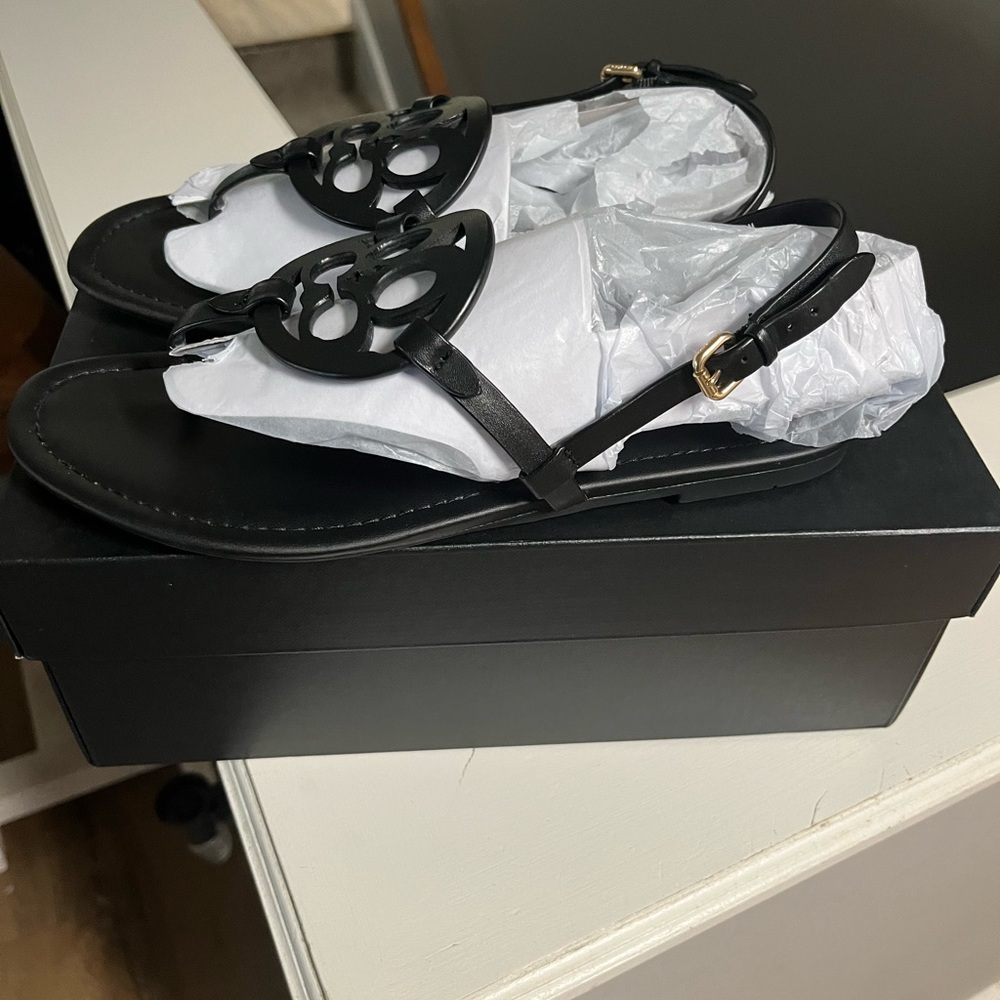 👠Excellent Condition Coach Sandals👠 - Picture 3 of 5